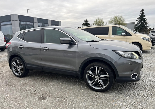 Nissan Qashqai cena 56500 przebieg: 92700, rok produkcji 2016 z Biała Rawska małe 326